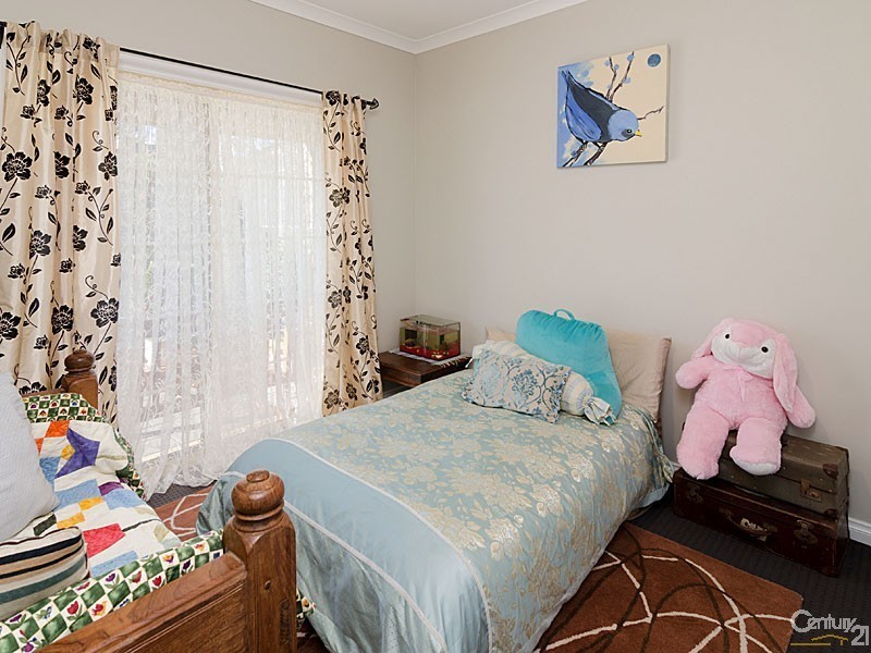 9 Pollard Street, Mount Barker SA 5251