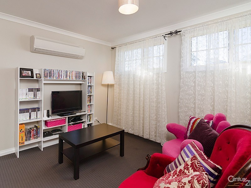 9 Pollard Street, Mount Barker SA 5251