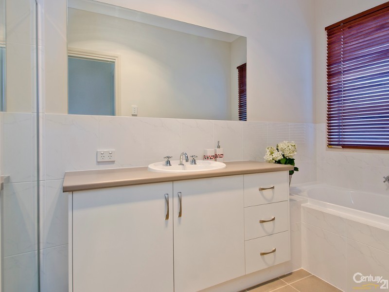 36B The Grove, Lower Mitcham SA 5062