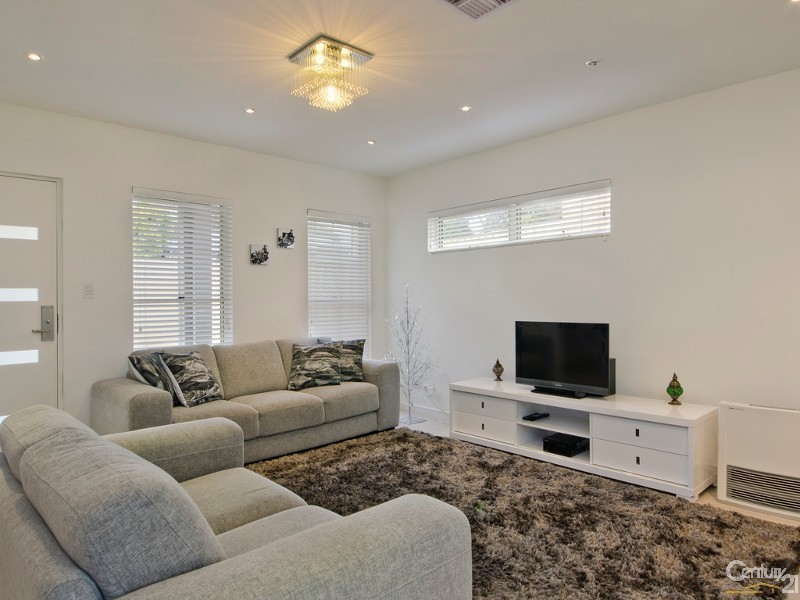 18 Quintus Terrace, Dover Gardens SA 5048