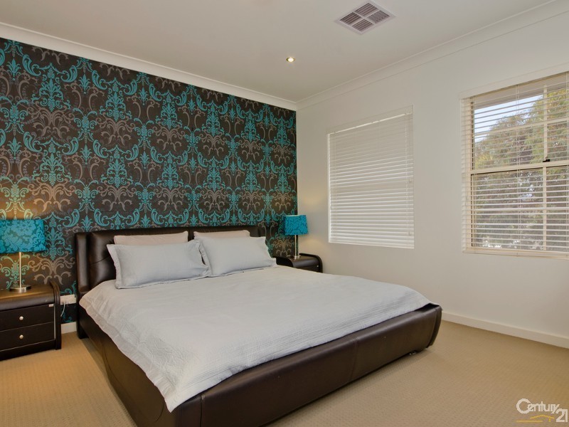 18 Quintus Terrace, Dover Gardens SA 5048