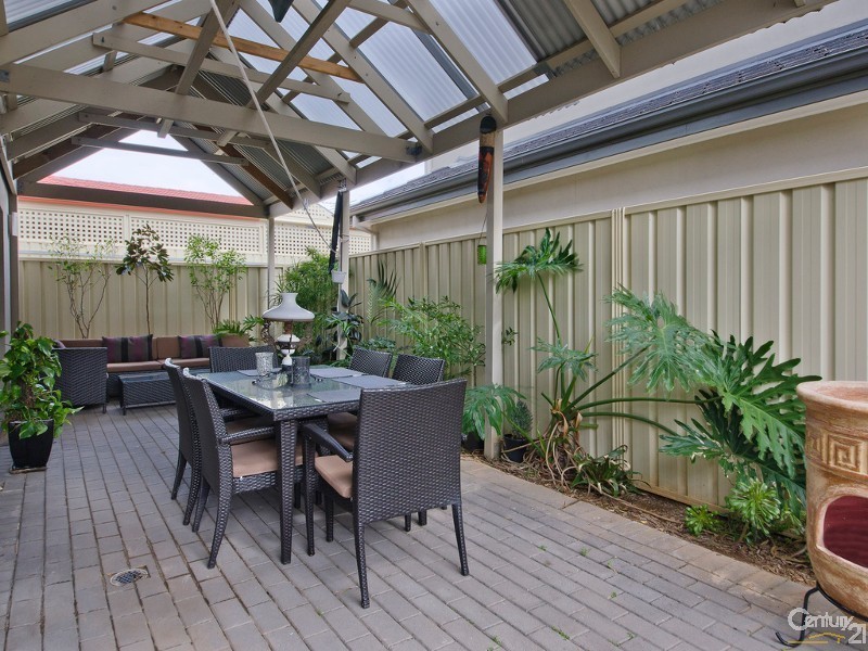 18 Quintus Terrace, Dover Gardens SA 5048