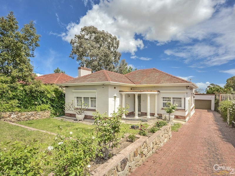 18 Dunbar Avenue, Lower Mitcham SA 5062