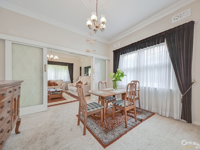 18 Dunbar Avenue, Lower Mitcham SA 5062