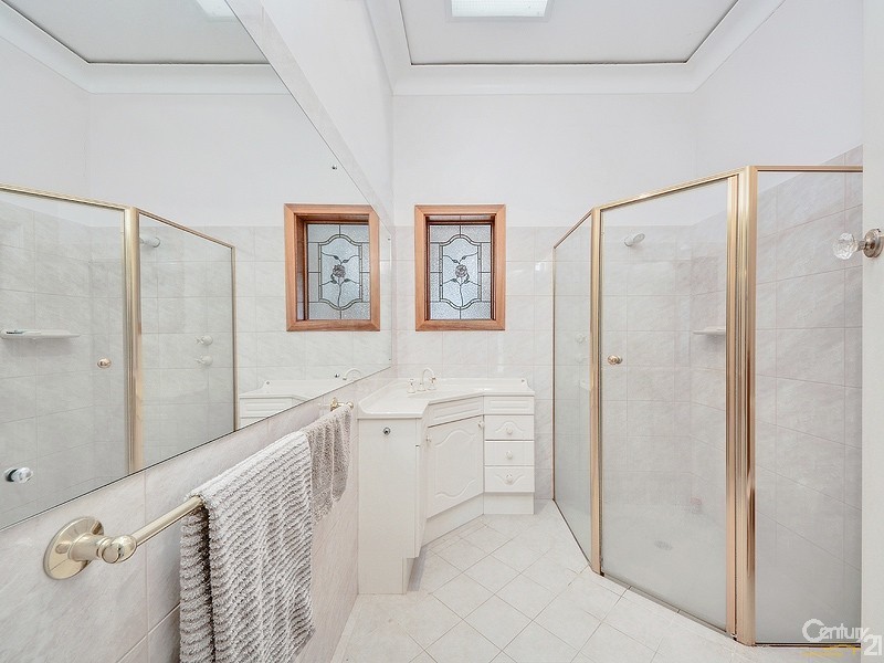 18 Dunbar Avenue, Lower Mitcham SA 5062