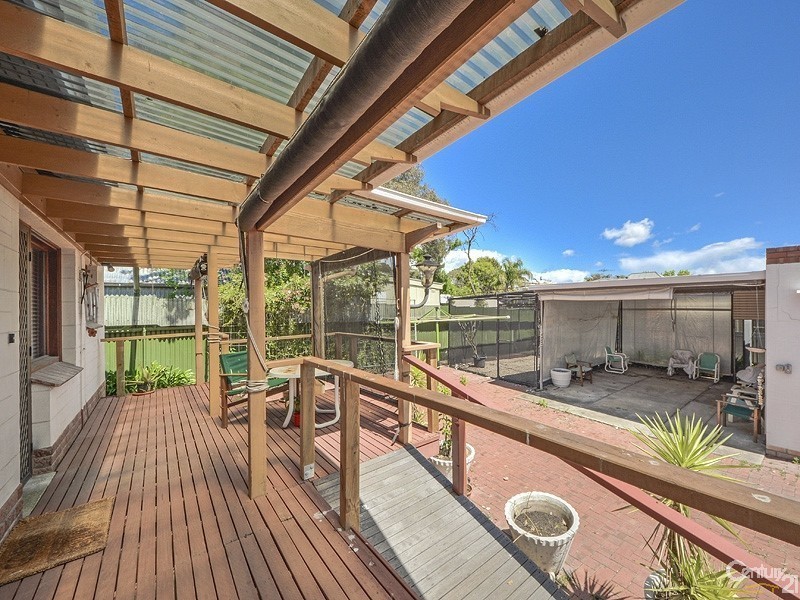 18 Dunbar Avenue, Lower Mitcham SA 5062