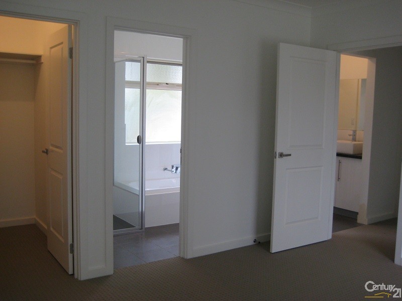 2/18 Quintus Terrace, Dover Gardens SA 5048