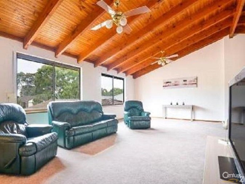 5 Woodland Grove, Aberfoyle Park SA 5159