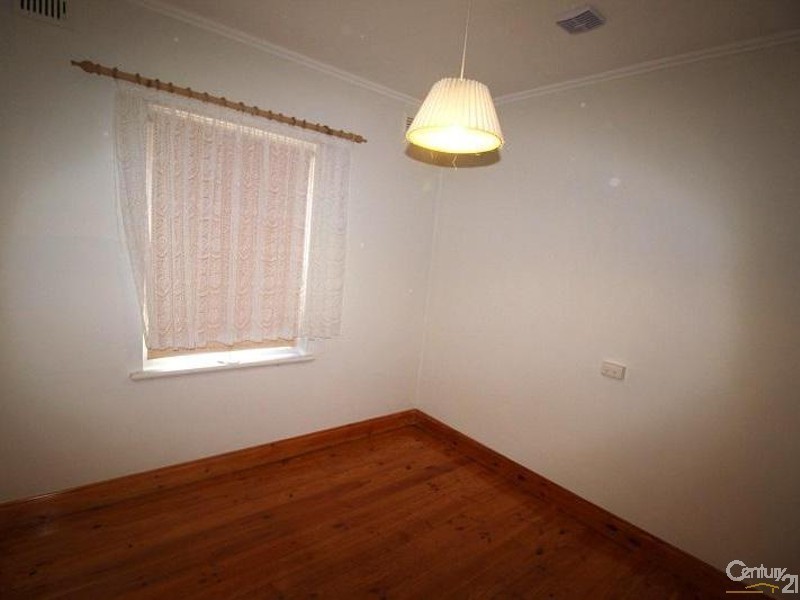 11 English Avenue, Clovelly Park SA 5042