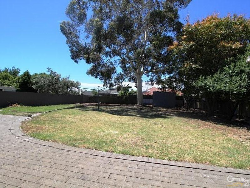 11 English Avenue, Clovelly Park SA 5042