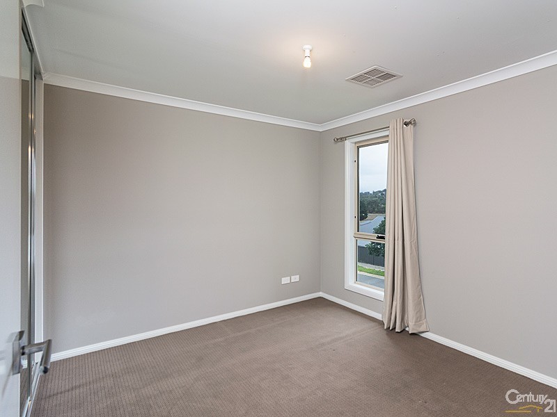 4 Carlson Street, Mount Barker SA 5251