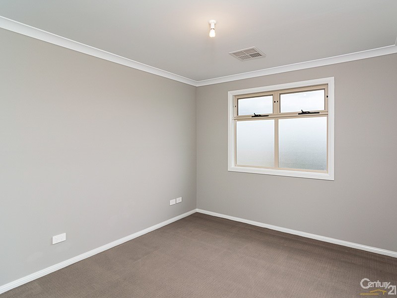 4 Carlson Street, Mount Barker SA 5251