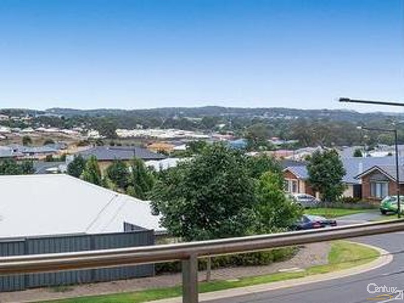 4 Carlson Street, Mount Barker SA 5251