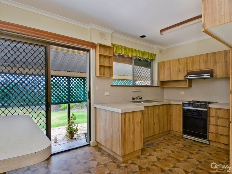 28 Sargent Parade, Bellevue Heights SA 5050