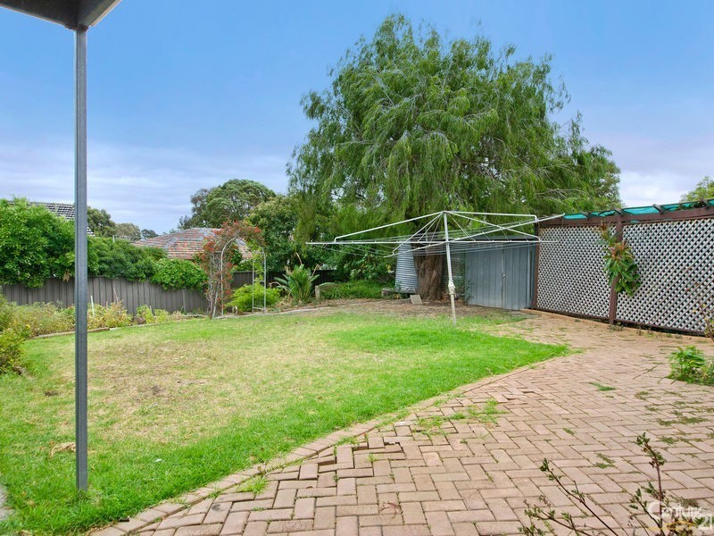 28 Sargent Parade, Bellevue Heights SA 5050