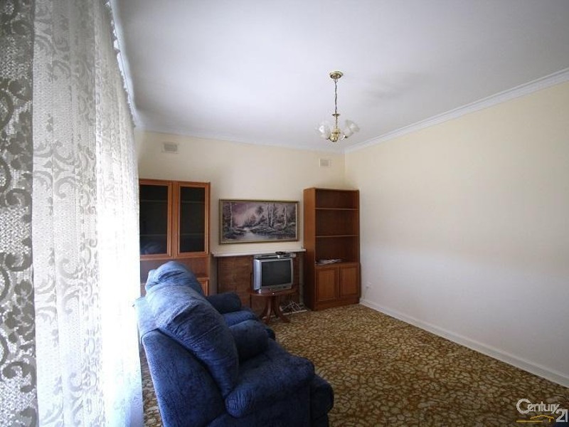 49 Fourth Avenue, Woodville Gardens SA 5012