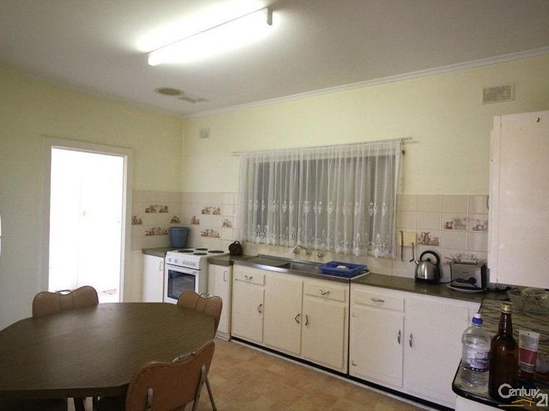 49 Fourth Avenue, Woodville Gardens SA 5012
