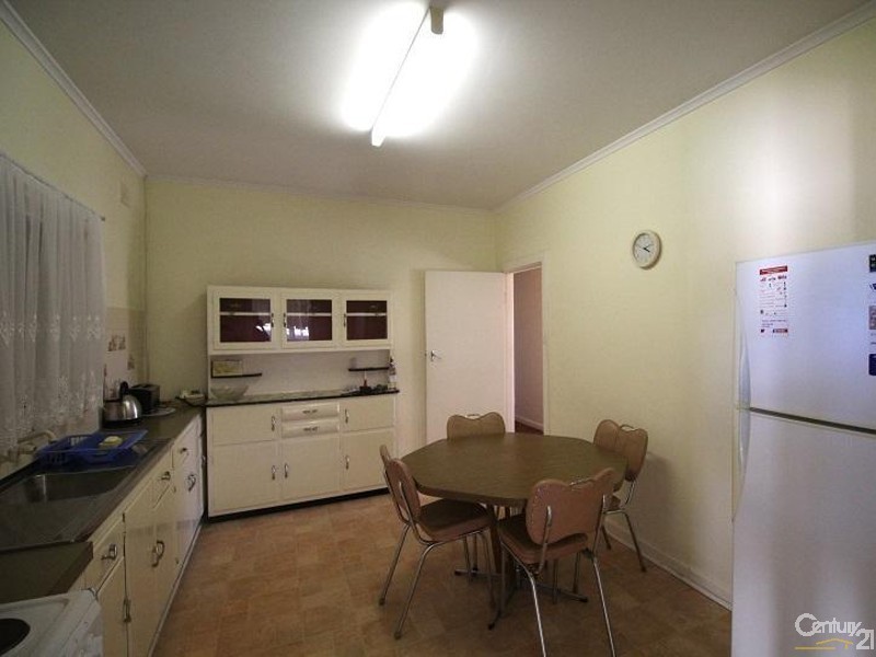 49 Fourth Avenue, Woodville Gardens SA 5012