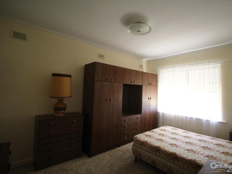 49 Fourth Avenue, Woodville Gardens SA 5012