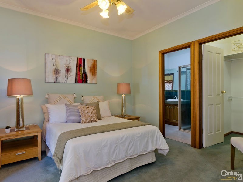 5 Robin Court, Flagstaff Hill SA 5159