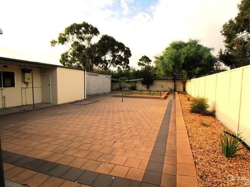 21 Golfers Parade, Seaton SA 5023