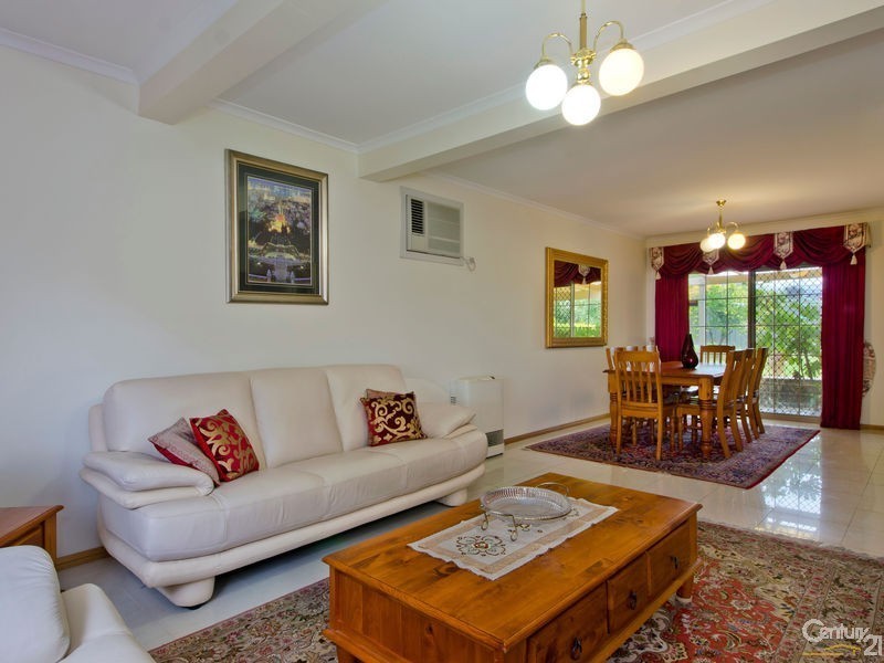 16 Naldera Crescent, Seacliff Park SA 5049