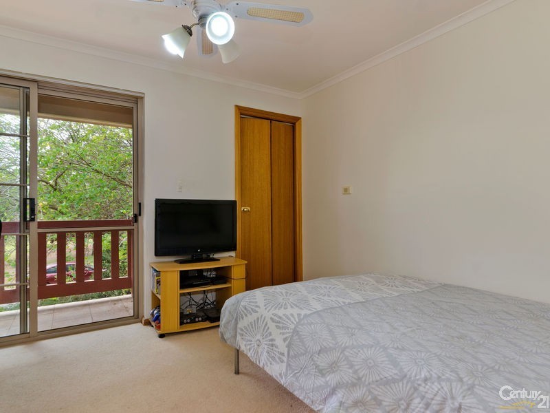 16 Naldera Crescent, Seacliff Park SA 5049