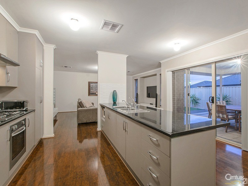 712 Grand Boulevard, Seaford Meadows SA 5169
