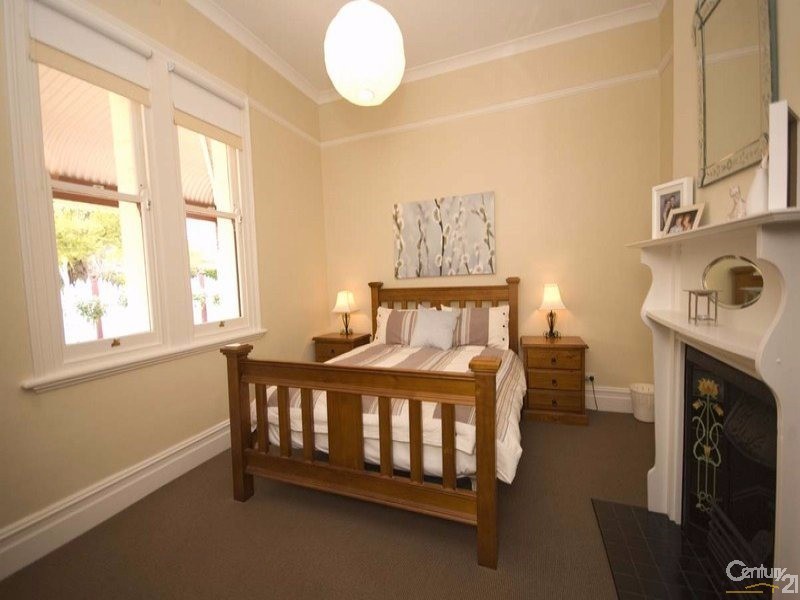 2 Hill Avenue, Cumberland Park SA 5041