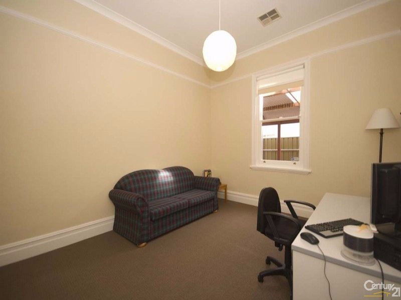 2 Hill Avenue, Cumberland Park SA 5041