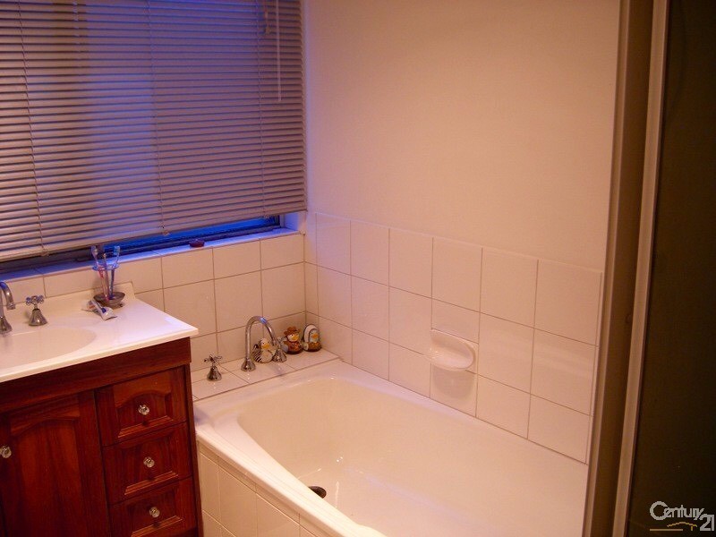 3 Kahan Court, Trott Park SA 5158