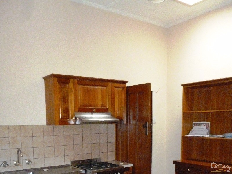2 Laught Avenue, Black Forest SA 5035
