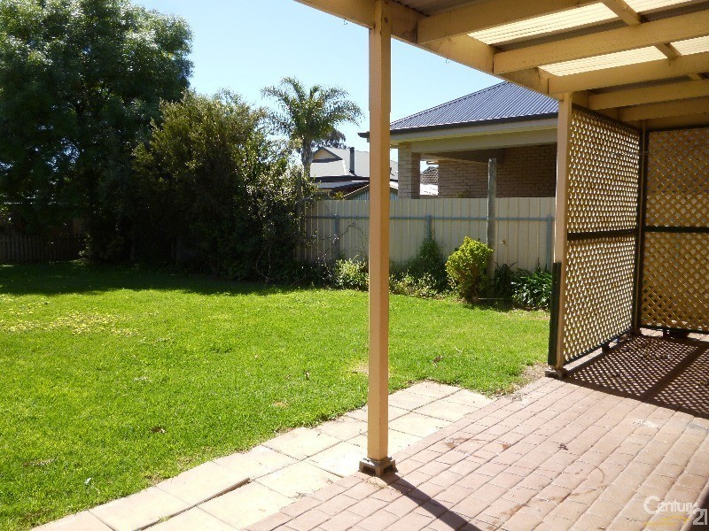 2 Laught Avenue, Black Forest SA 5035