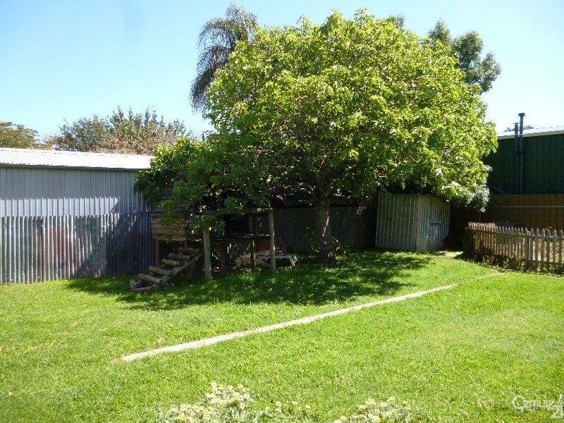 2 Laught Avenue, Black Forest SA 5035
