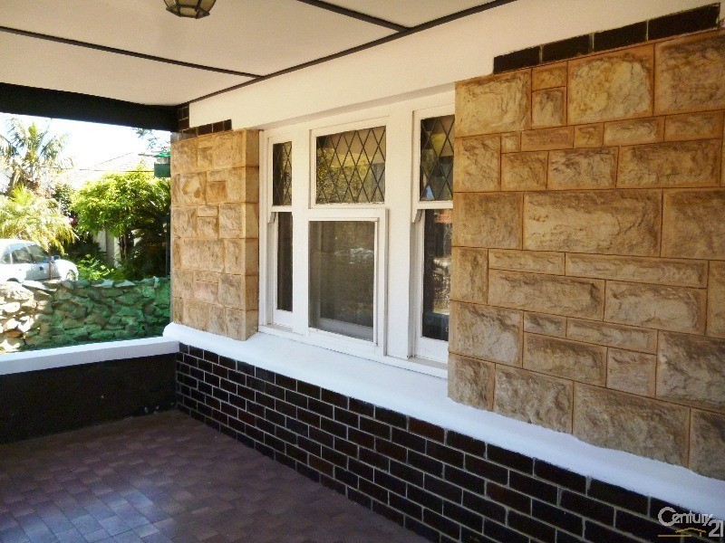 2 Laught Avenue, Black Forest SA 5035