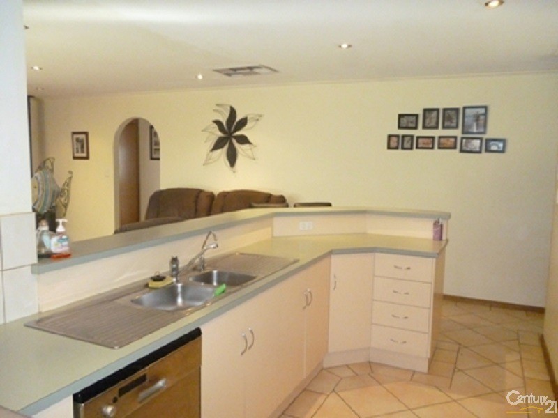 3 Dorita Court, Woodcroft SA 5162