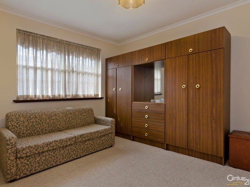 17 Fitzgerald Road, Pasadena SA 5042