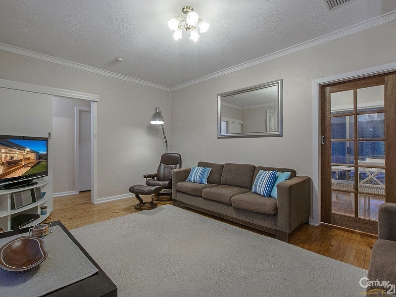 10 Sampson Road, Mitchell Park SA 5043