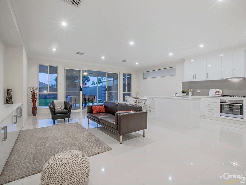 11 Harcourt Avenue, Clovelly Park SA 5042