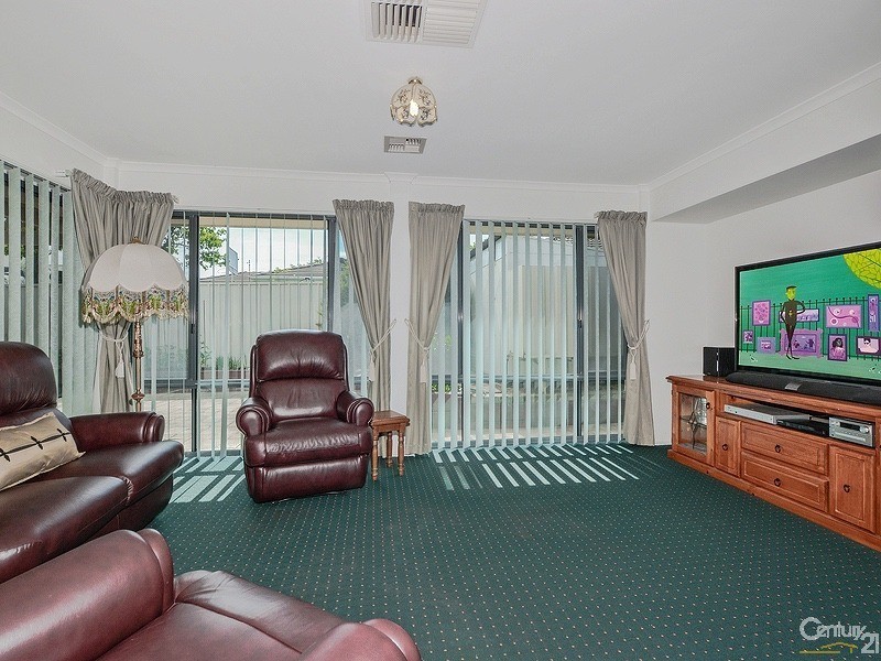 25 Shoalwater Close, Seaford Rise SA 5169