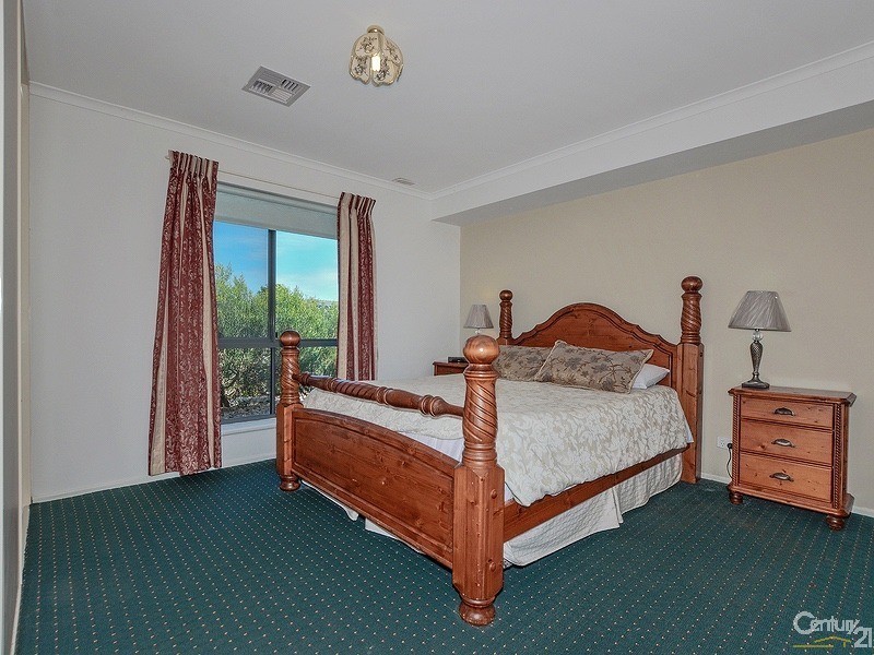 25 Shoalwater Close, Seaford Rise SA 5169