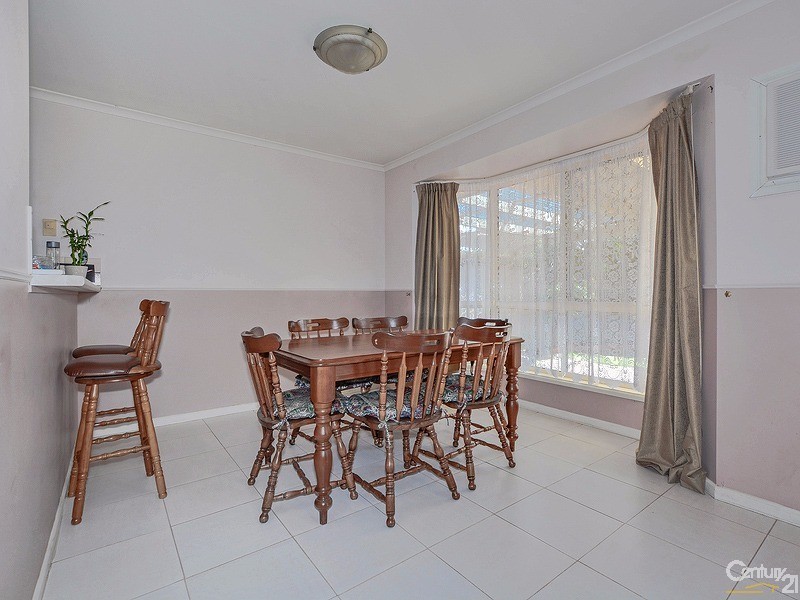 11 Shoalwater Close, Seaford Rise SA 5169