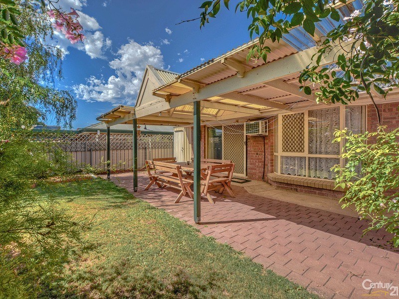 11 Shoalwater Close, Seaford Rise SA 5169