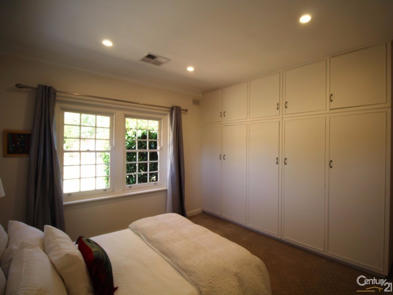 11 Sunnyside Road, St Georges SA 5064
