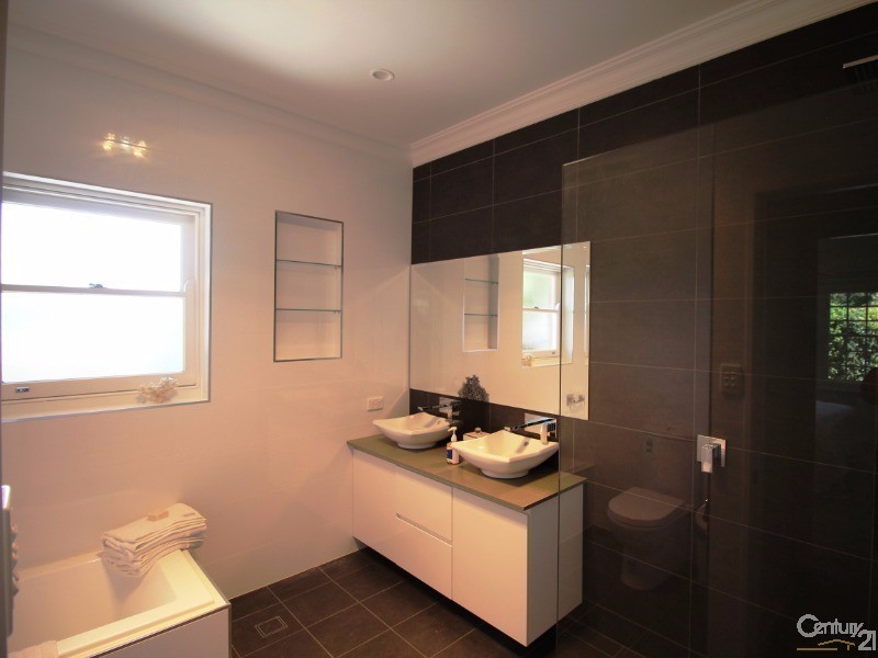 11 Sunnyside Road, St Georges SA 5064