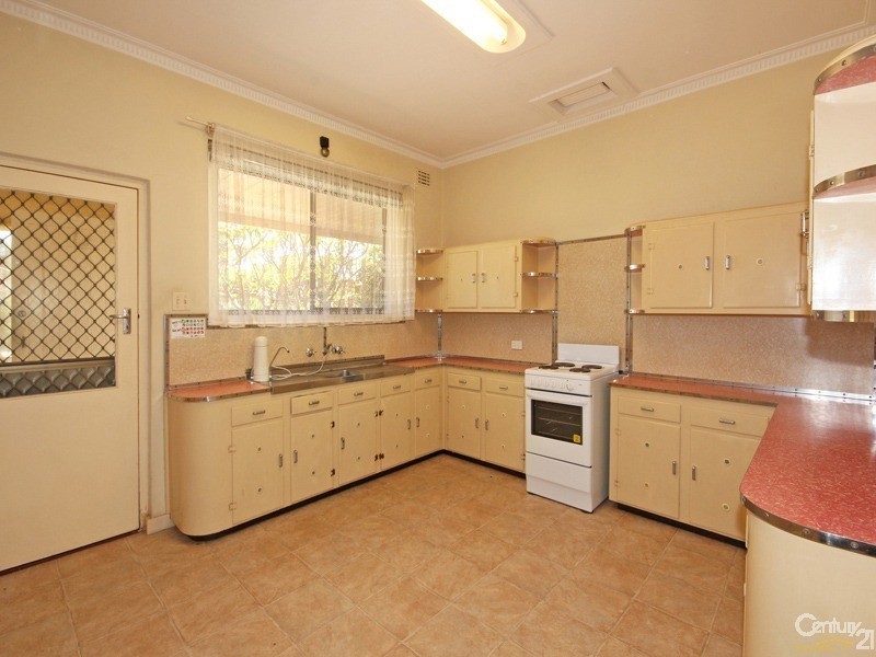 12 Lavinia Street, Hove SA 5048