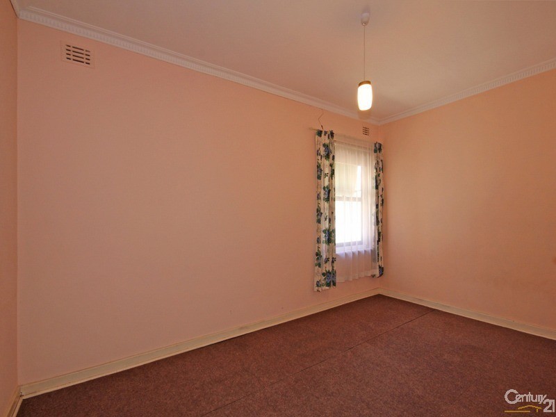 12 Lavinia Street, Hove SA 5048