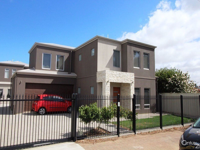 310 Oaklands Road, Park Holme SA 5043