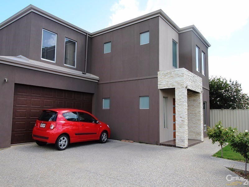 310 Oaklands Road, Park Holme SA 5043