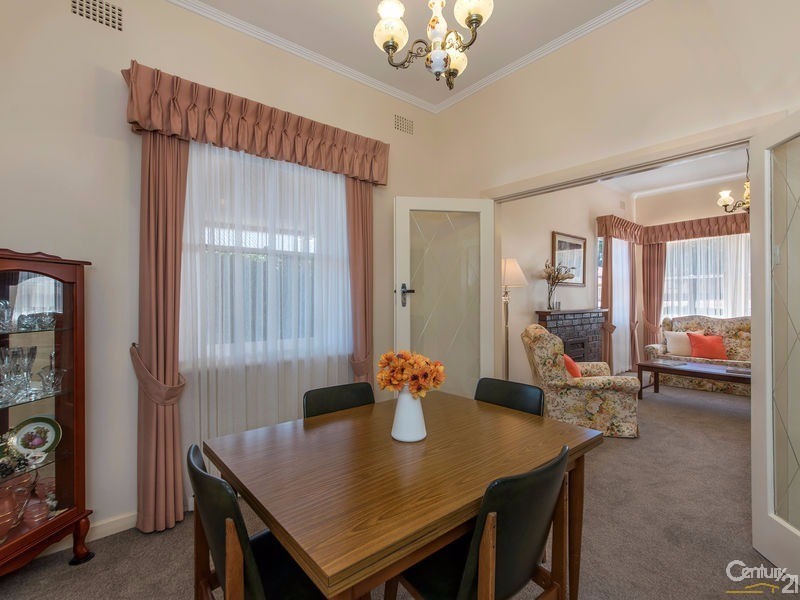 10 Urrbrae Avenue, Myrtle Bank SA 5064